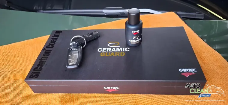 Coffret Ceramic Guard sur capot avec cl&eacute; automobile