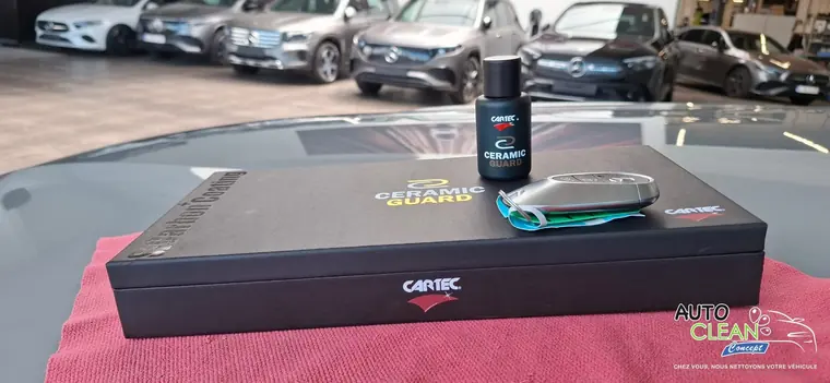 Coffret Ceramic Guard Cartec sur capot