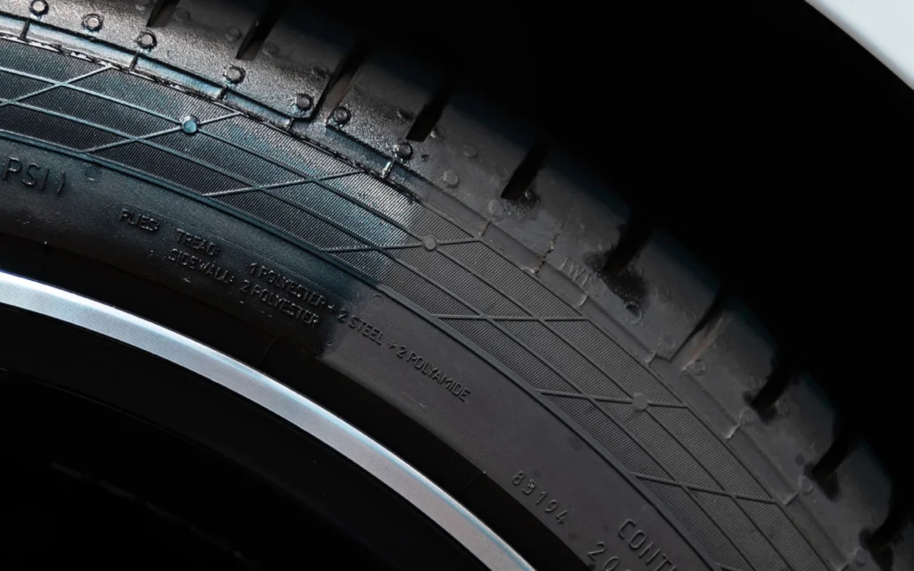 Cartec Vinyl Gel : d&eacute;tail du flanc de pneu, visuel fabricant