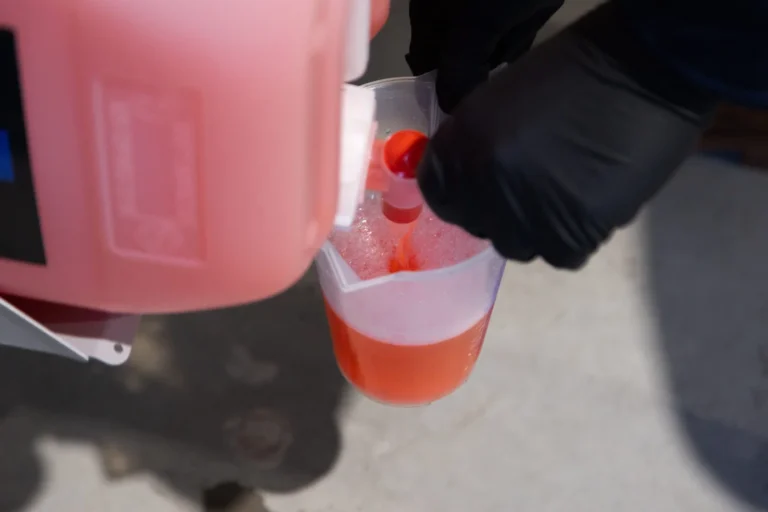 Exterior Clean XL : pr&eacute;paration du produit dans le r&eacute;servoir