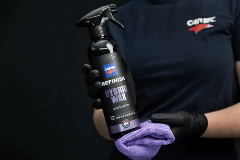 Cartec Refinish Hybrid Wax pr&eacute;sent&eacute; par le fabricant