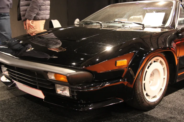 V&eacute;hicule ou d&eacute;tail photographi&eacute; lors de notre visite de Classic Expo Waregem 2023