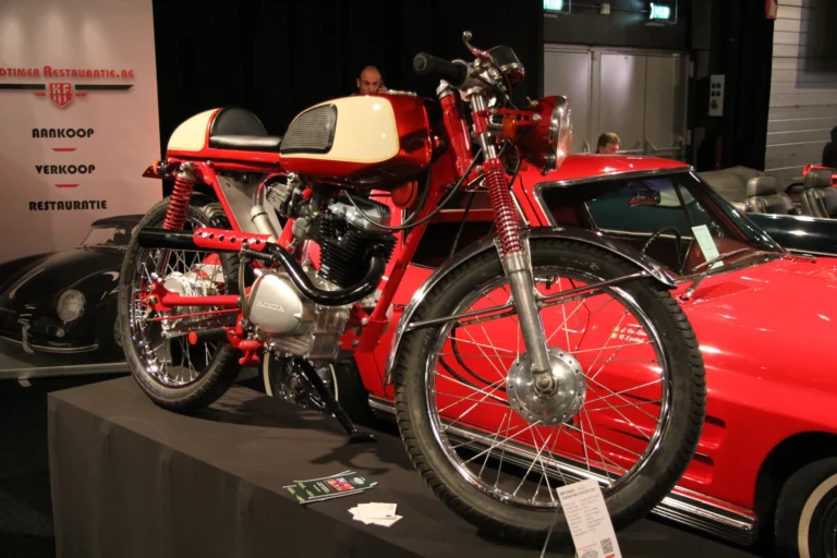 V&eacute;hicule ou d&eacute;tail photographi&eacute; lors de notre visite de Classic Expo Waregem 2023