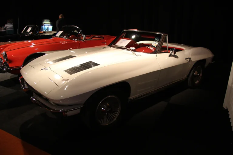 V&eacute;hicule ou d&eacute;tail photographi&eacute; lors de notre visite de Classic Expo Waregem 2023