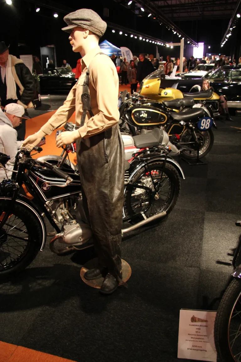 V&eacute;hicule ou d&eacute;tail photographi&eacute; lors de notre visite de Classic Expo Waregem 2023