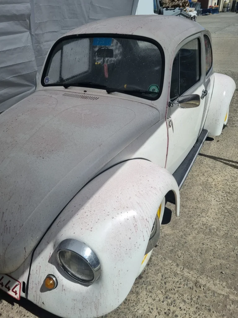 Anc&ecirc;tre trait&eacute; avec Cartec Iron Wash : application sur une Volkswagen Coccinelle