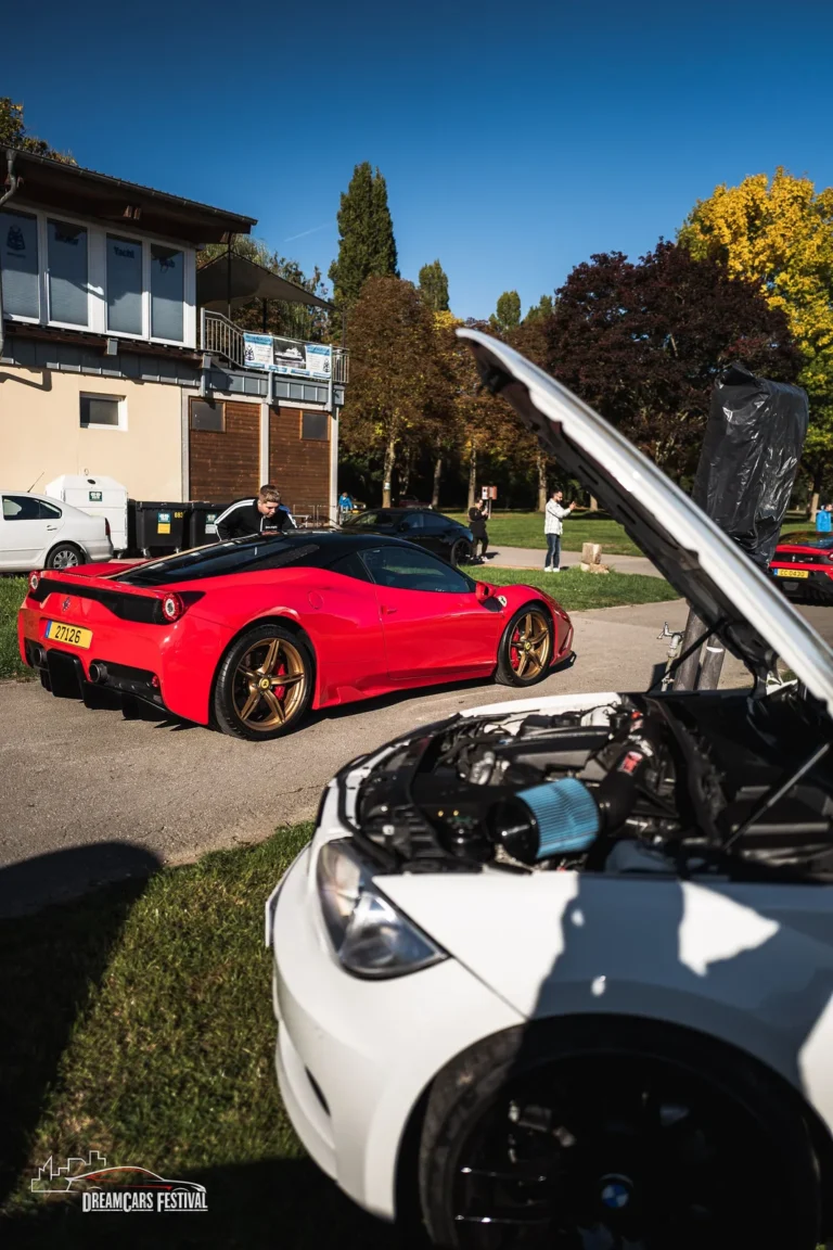 Voitures exposées au Dream Car Festival au Luxembourg