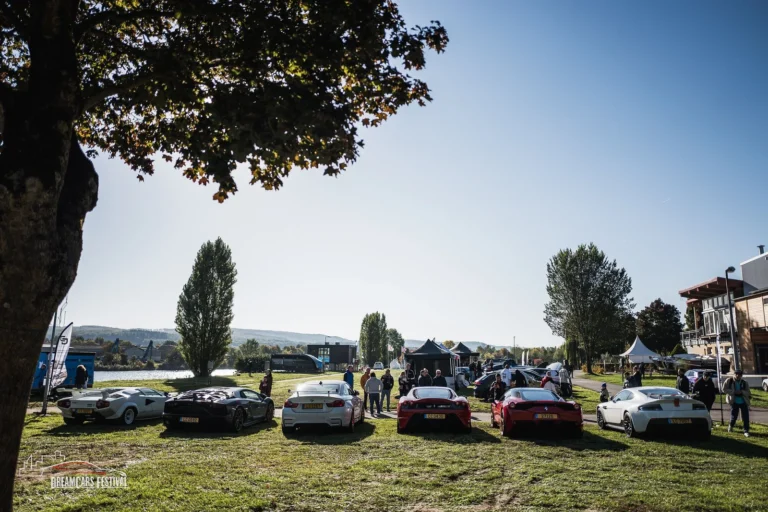Voitures exposées au Dream Car Festival au Luxembourg