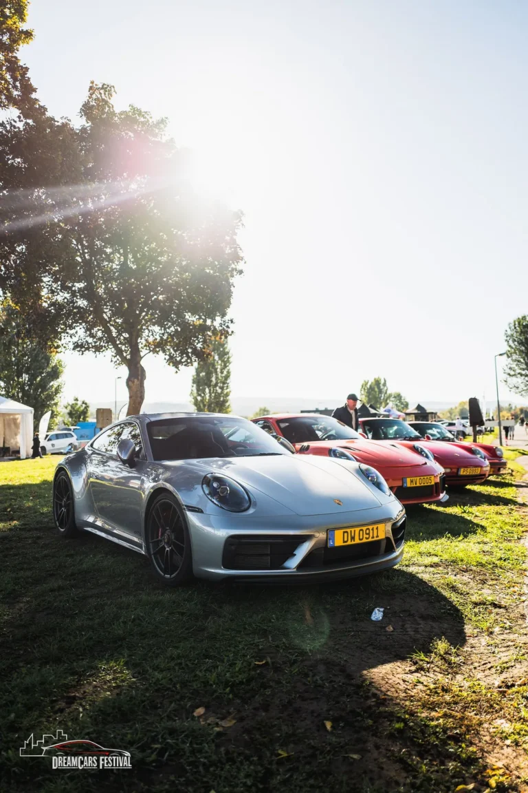 Voitures exposées au Dream Car Festival au Luxembourg