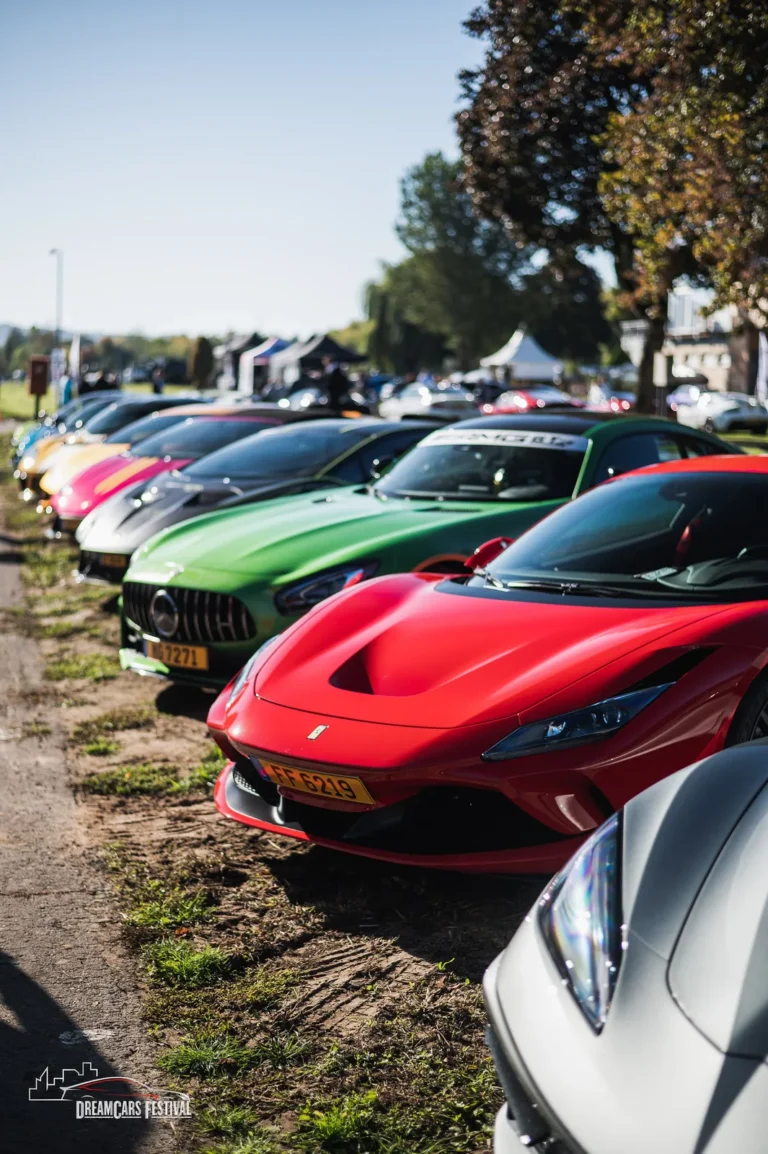 Voitures exposées au Dream Car Festival au Luxembourg