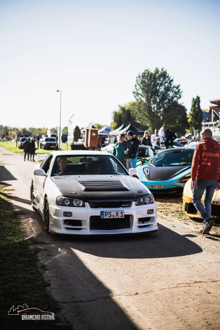 Voitures exposées au Dream Car Festival au Luxembourg