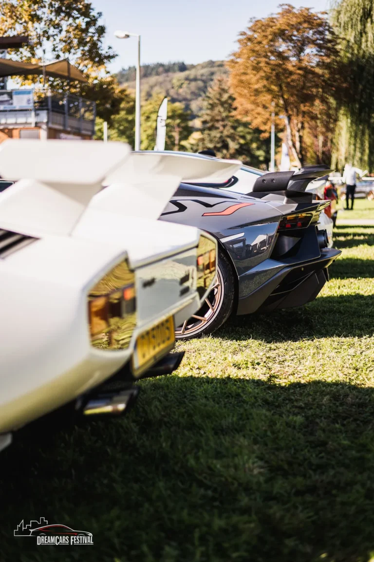 Voitures exposées au Dream Car Festival au Luxembourg