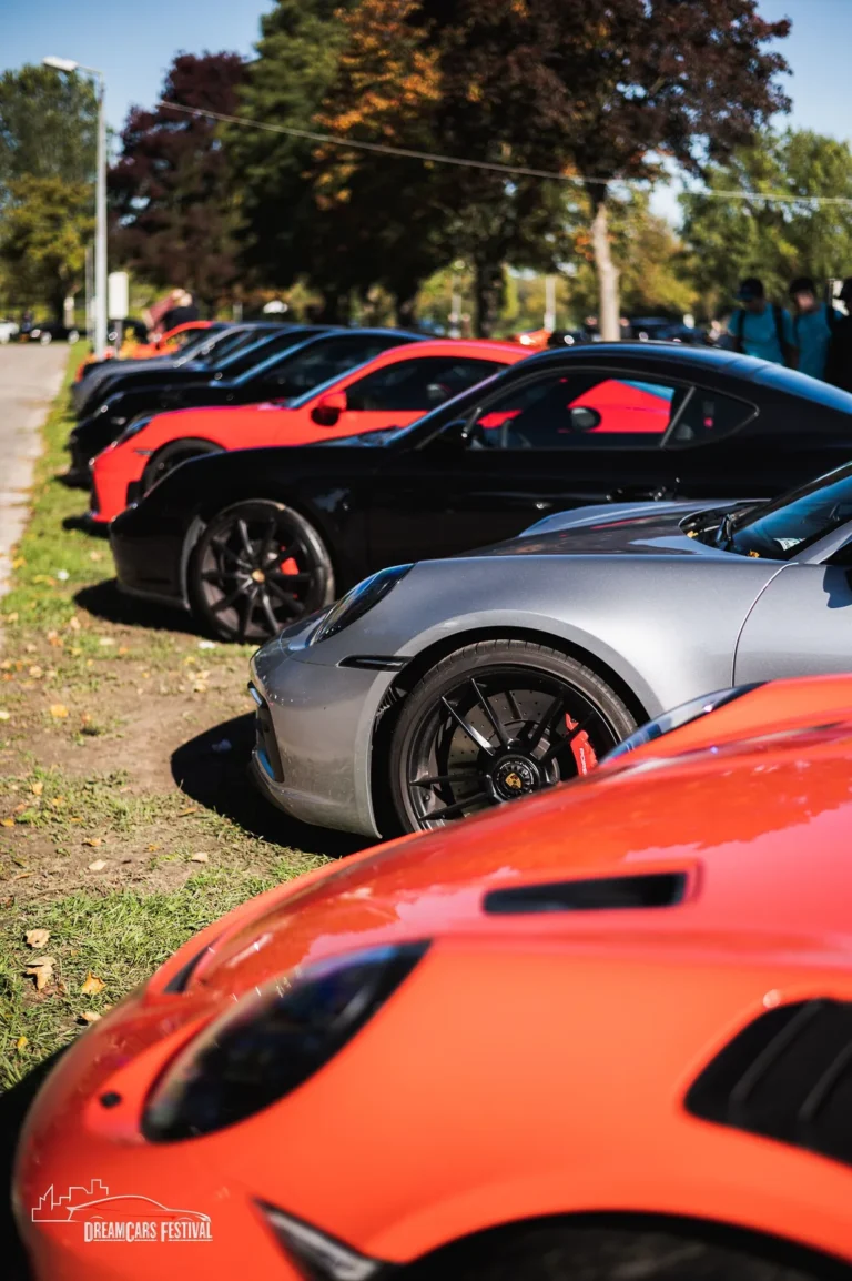 Voitures exposées au Dream Car Festival au Luxembourg