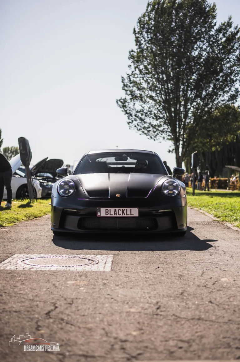 Voitures exposées au Dream Car Festival au Luxembourg