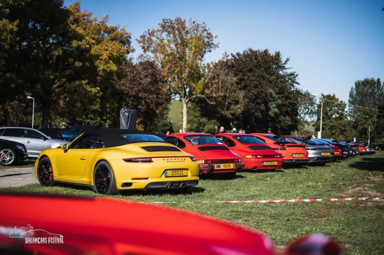 Voitures exposées au Dream Car Festival au Luxembourg