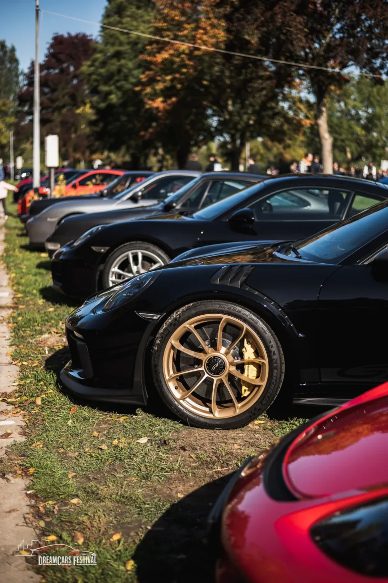 Voitures exposées au Dream Car Festival au Luxembourg