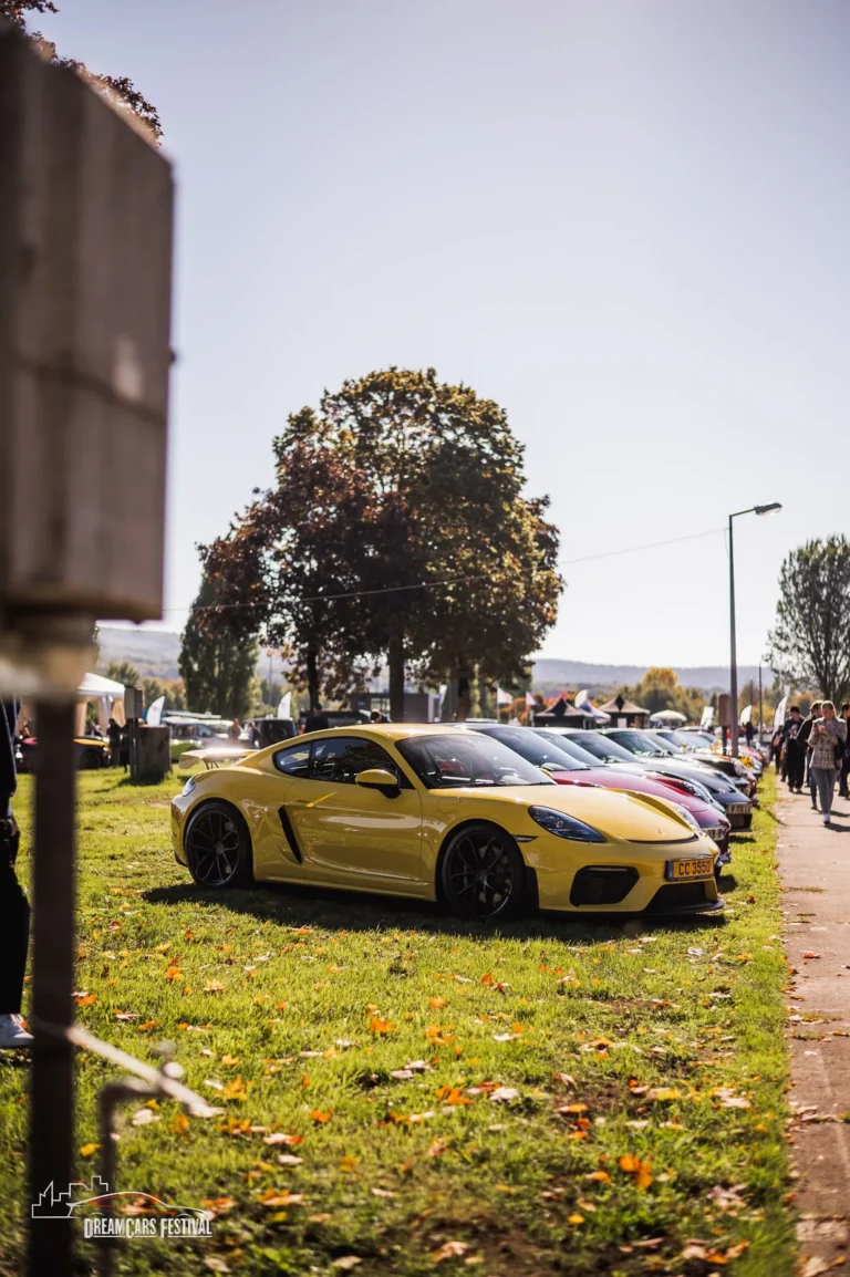 Voitures exposées au Dream Car Festival au Luxembourg