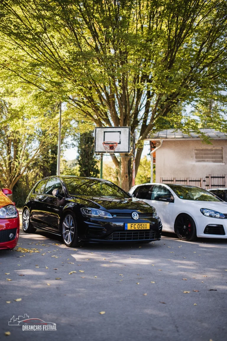 Voitures exposées au Dream Car Festival au Luxembourg