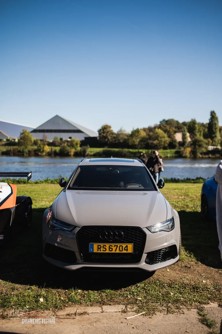 Voitures exposées au Dream Car Festival au Luxembourg