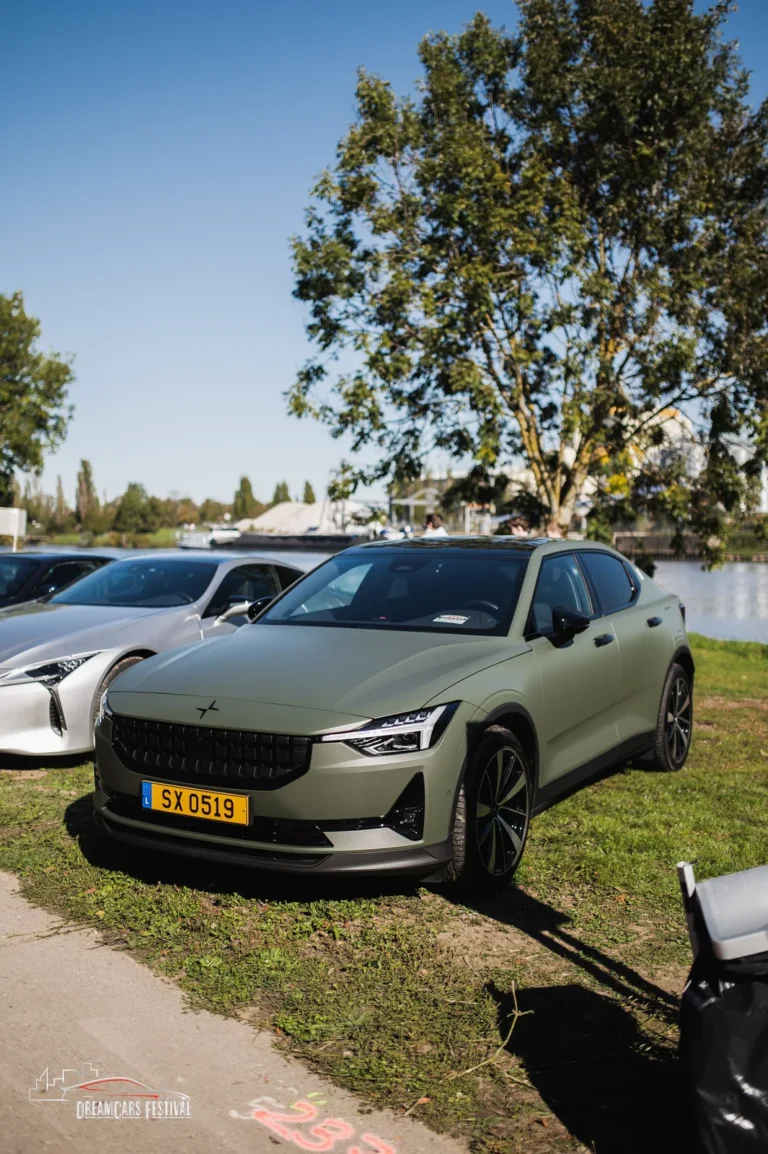Voitures exposées au Dream Car Festival au Luxembourg