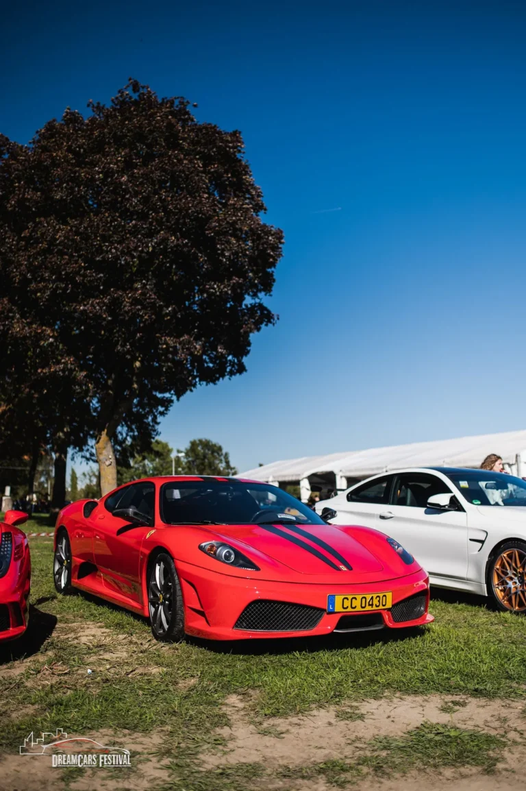 Voitures exposées au Dream Car Festival au Luxembourg