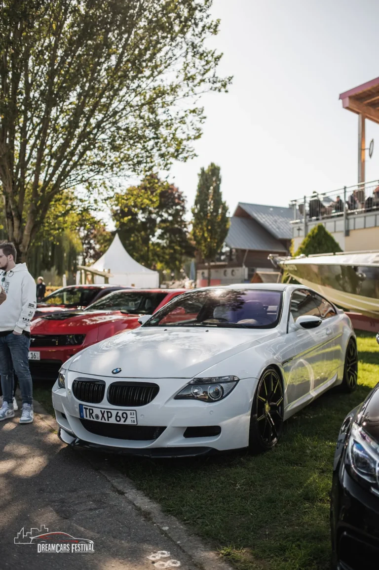 Voitures exposées au Dream Car Festival au Luxembourg