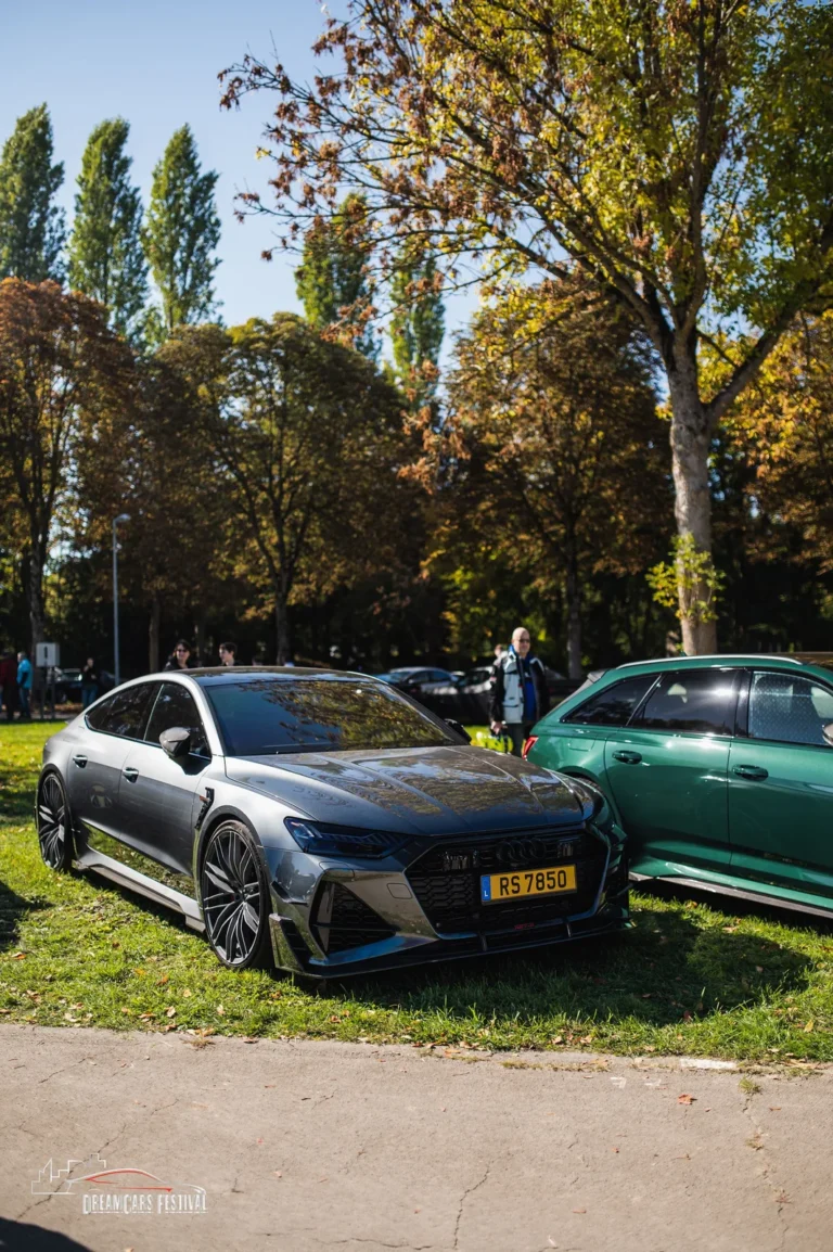 Voitures exposées au Dream Car Festival au Luxembourg