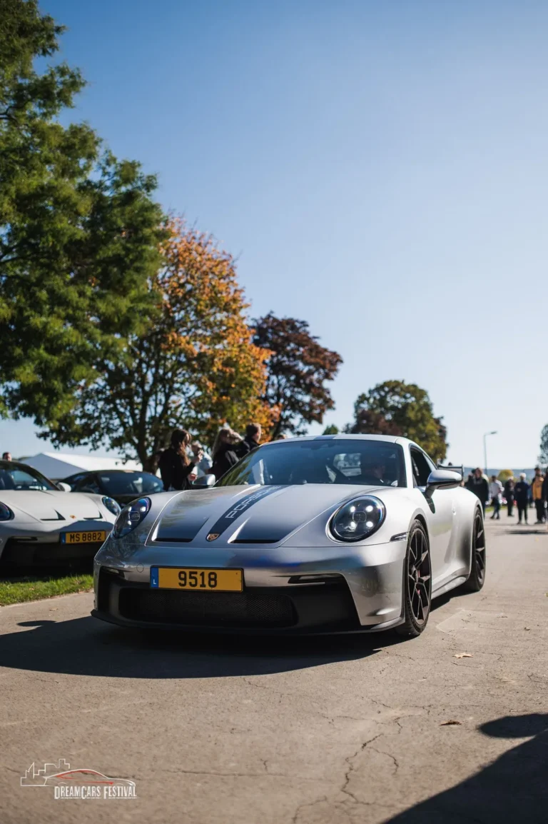 Voitures exposées au Dream Car Festival au Luxembourg