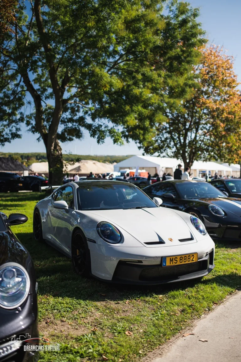 Voitures exposées au Dream Car Festival au Luxembourg