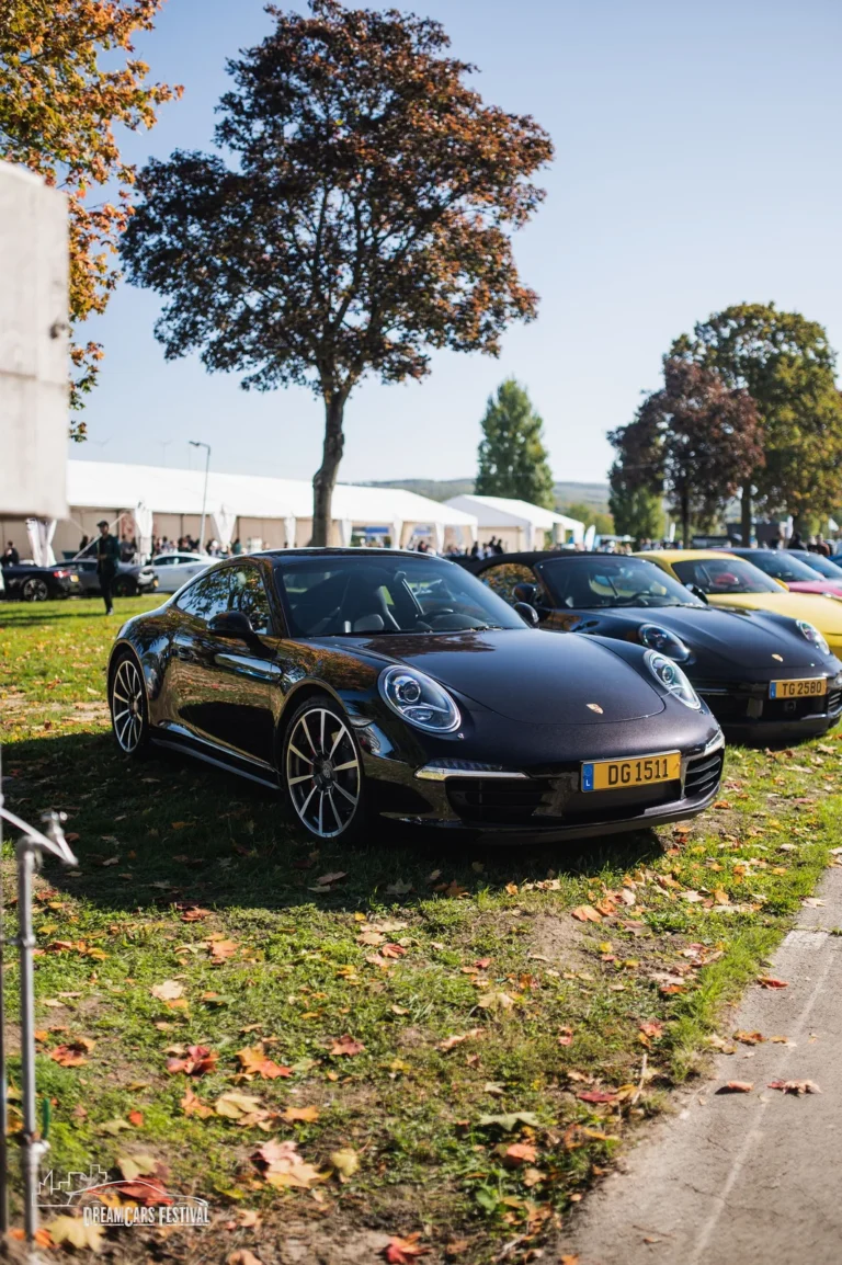 Voitures exposées au Dream Car Festival au Luxembourg