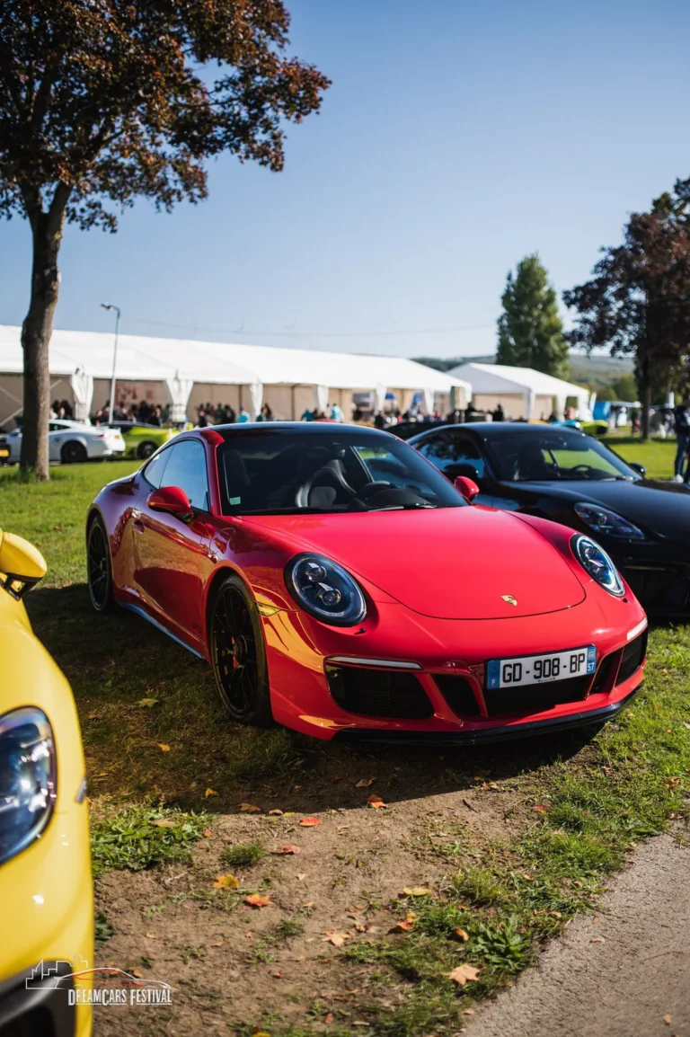 Voitures exposées au Dream Car Festival au Luxembourg