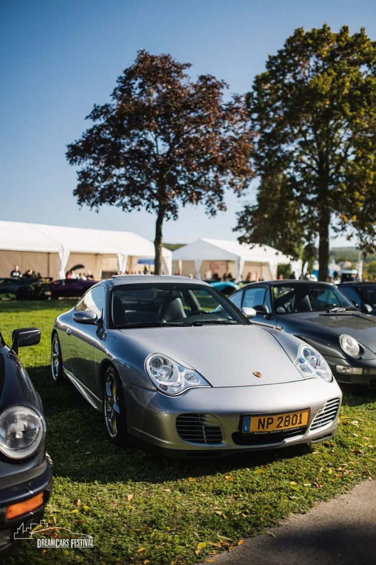 Voitures exposées au Dream Car Festival au Luxembourg