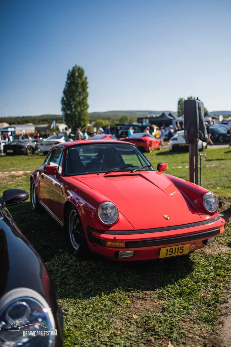 Voitures exposées au Dream Car Festival au Luxembourg