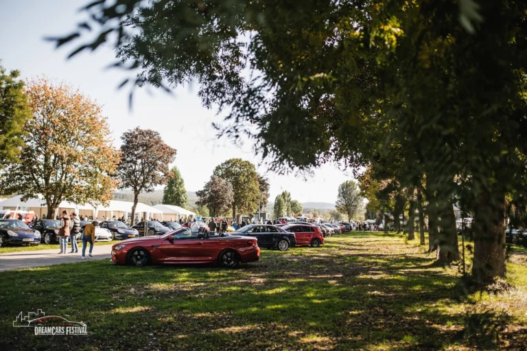 Voitures exposées au Dream Car Festival au Luxembourg