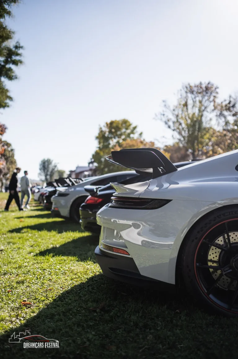 Voitures exposées au Dream Car Festival au Luxembourg
