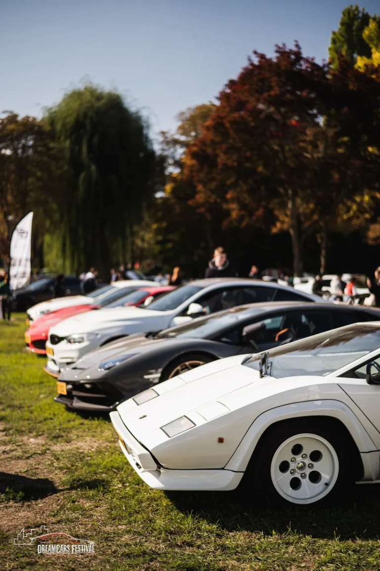 Voitures exposées au Dream Car Festival au Luxembourg