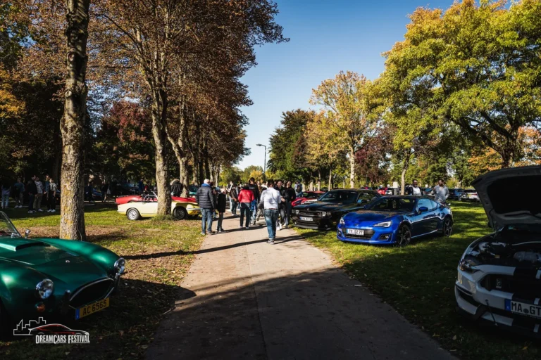 Voitures exposées au Dream Car Festival au Luxembourg