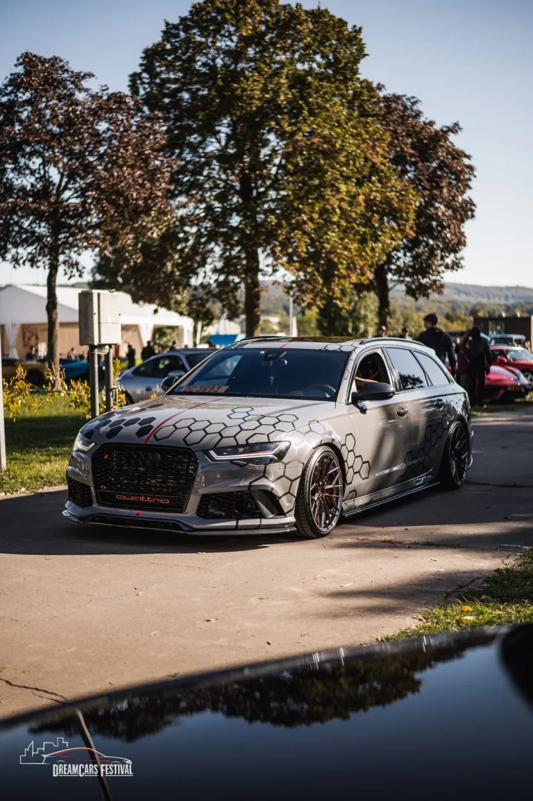 Voitures exposées au Dream Car Festival au Luxembourg