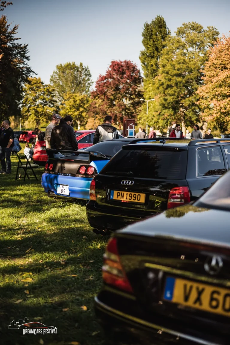 Voitures exposées au Dream Car Festival au Luxembourg