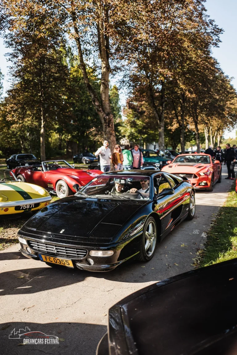 Voitures exposées au Dream Car Festival au Luxembourg