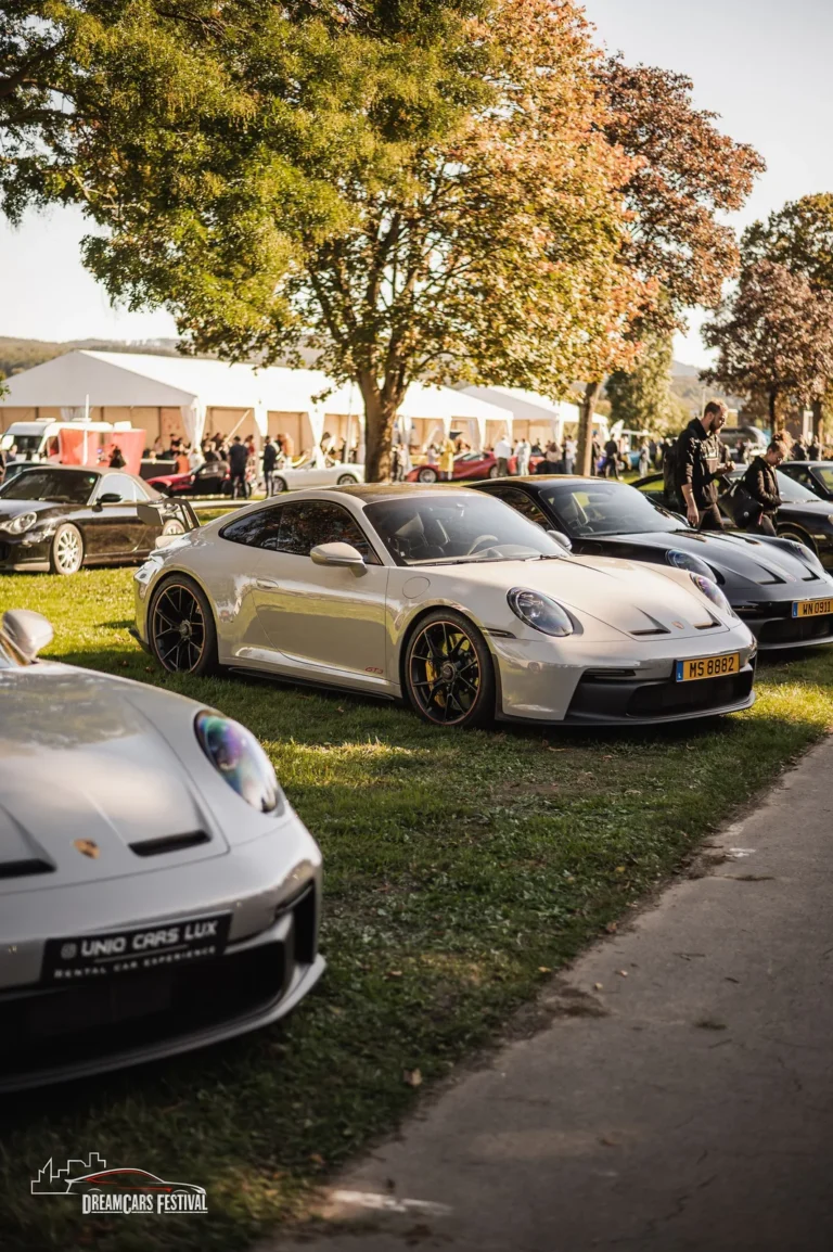Voitures exposées au Dream Car Festival au Luxembourg