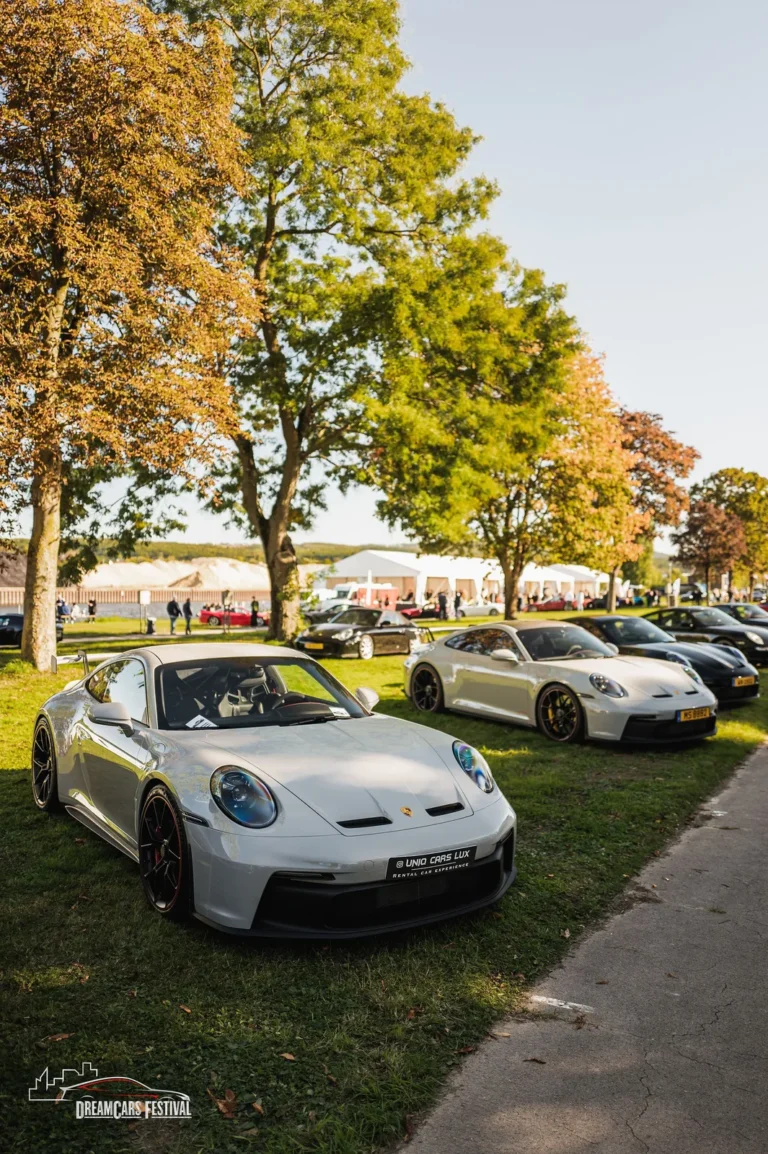 Voitures exposées au Dream Car Festival au Luxembourg