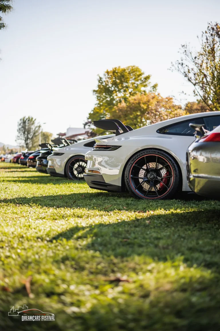 Voitures exposées au Dream Car Festival au Luxembourg