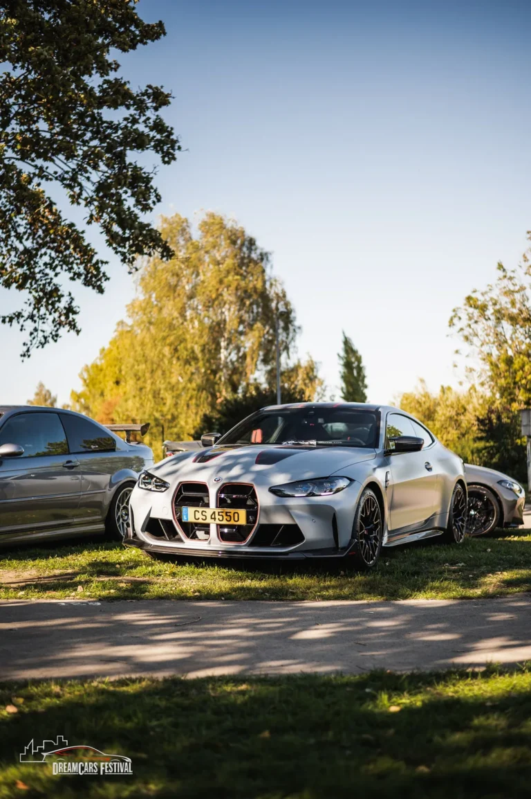 Voitures exposées au Dream Car Festival au Luxembourg