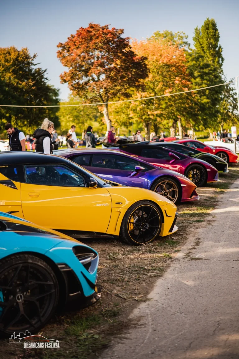 Voitures exposées au Dream Car Festival au Luxembourg