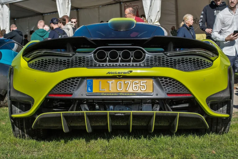 Voitures exposées au Dream Car Festival au Luxembourg