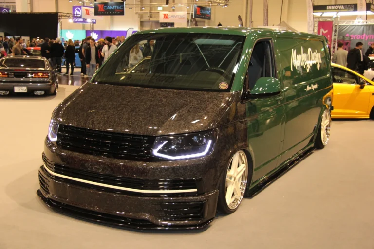Monospace noir personnalisé — Essen Motor Show 2023