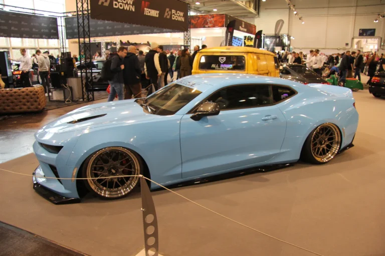 Coupé sportif bleu clair — Essen Motor Show 2023
