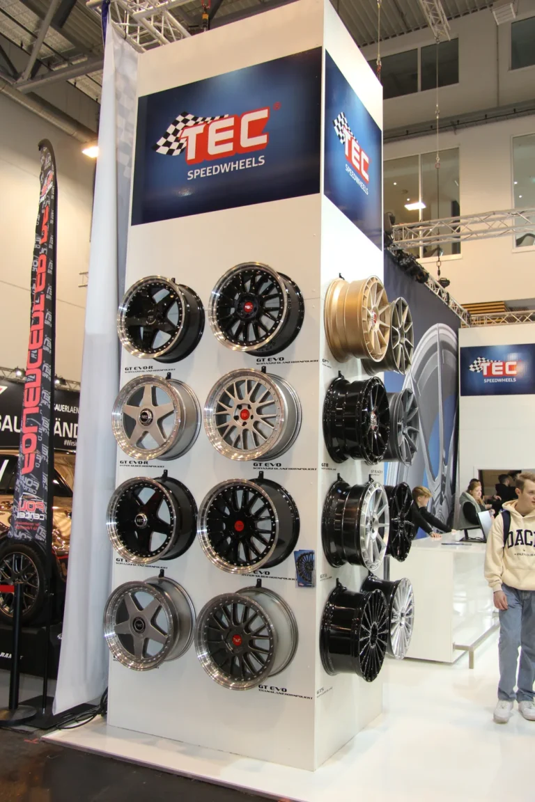 Présentation de jantes et d’accessoires — Essen Motor Show 2023