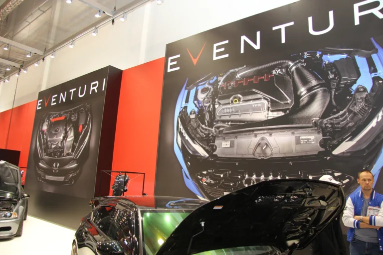 Stand consacré aux équipements de moteur — Essen Motor Show 2023